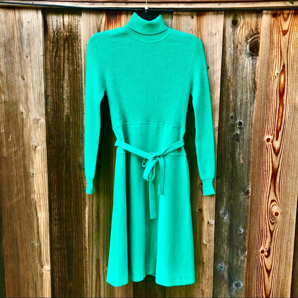 Ciao Ltd 100% Wool Green Turtleneck Sweater Dress.